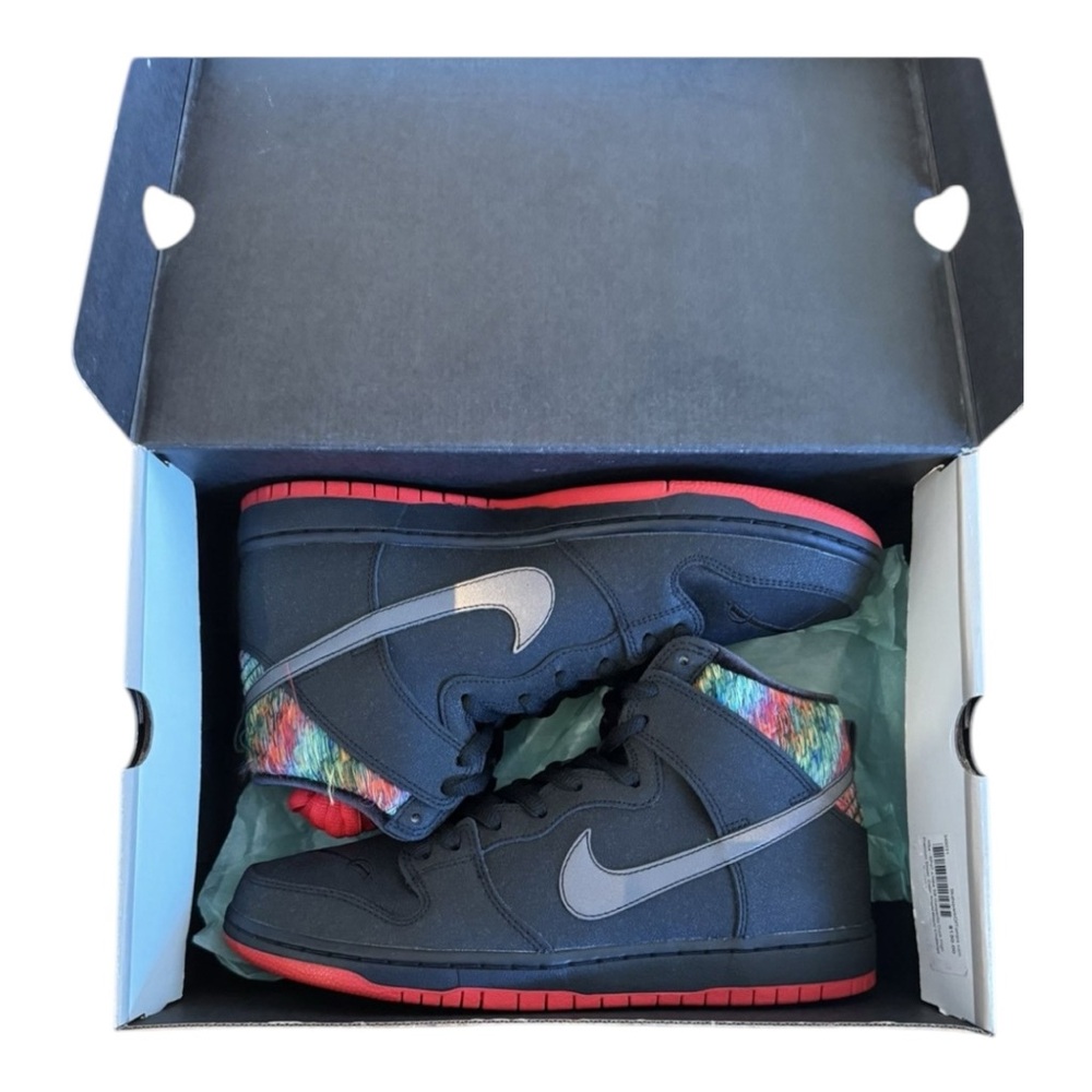 Brand new DS Nike Dunk High ‘SPOT Gasparilla’.  Special 1/100 box edition.